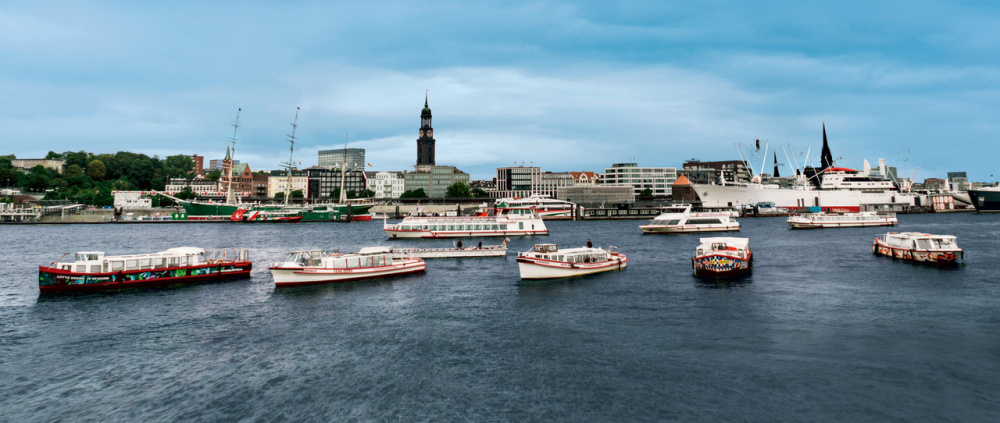 Harbour tour